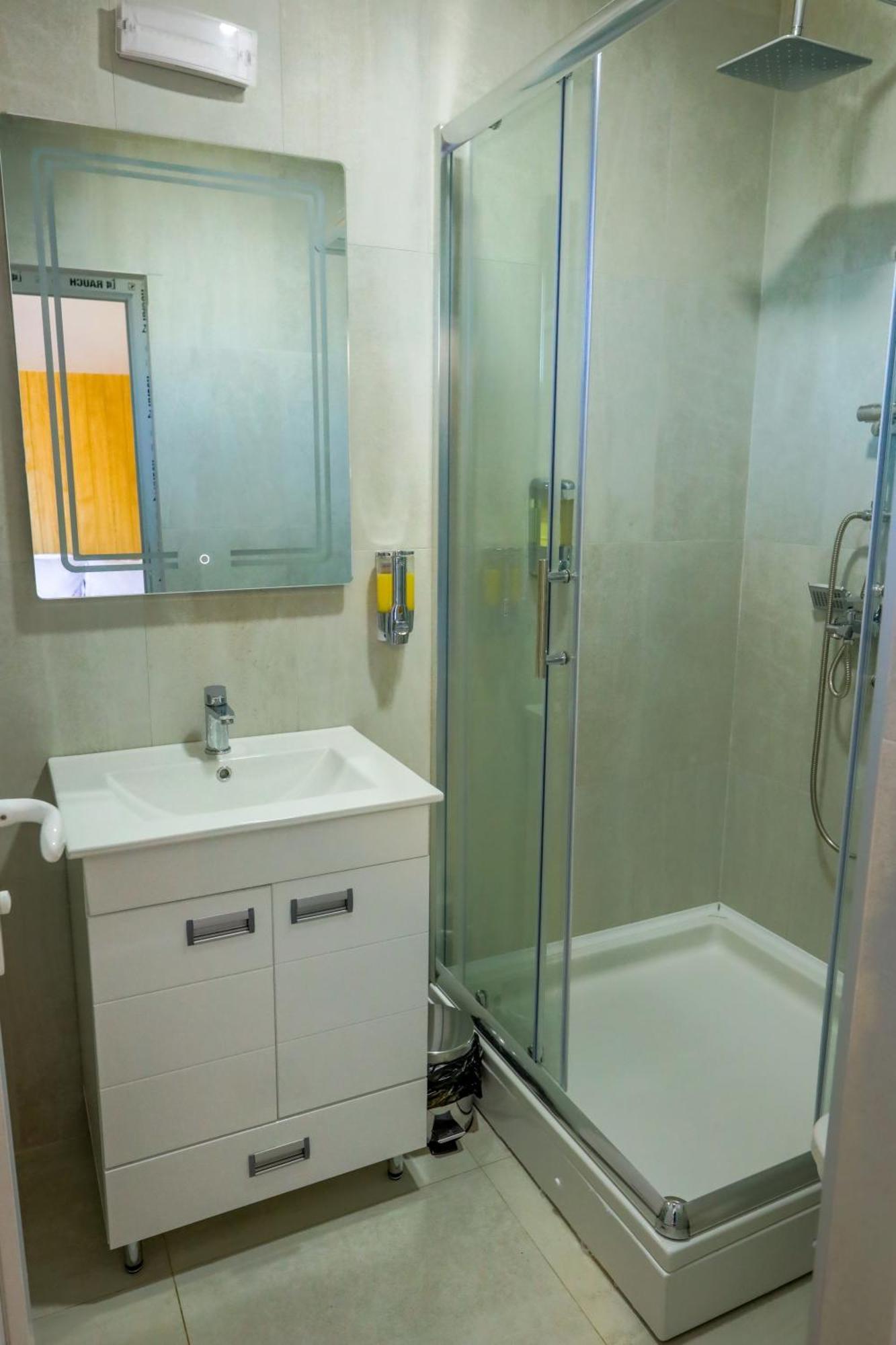 Zoo Misic Prenociste Hotel Vranje Ngoại thất bức ảnh